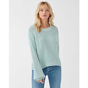 Beautiful pale green cable sweater XS